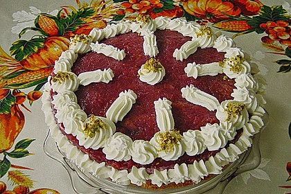 Pflaumen - Marzipan Torte