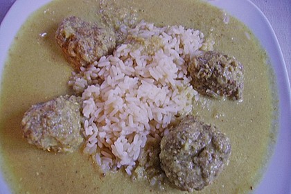 Indisches Fleischb&auml;llchencurry mit Joghurt und Kokosmilch 3