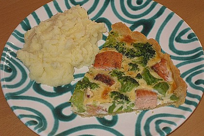 Brokkoli - Lachs Torte 3