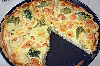 Brokkoli - Lachs Torte 7