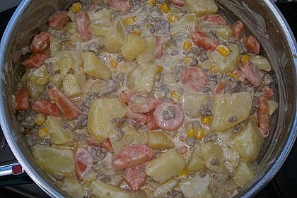 Kartoffel-Hackfleisch-Topf mit Schmand und Möhren 10