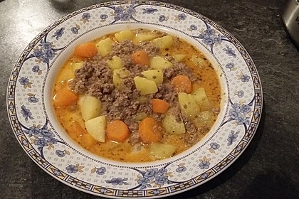 Kartoffel-Hackfleisch-Topf mit Schmand und Möhren 5