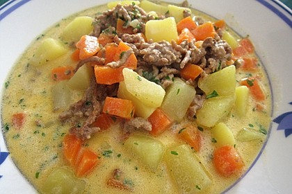 Kartoffel-Hackfleisch-Topf mit Schmand und Möhren 2