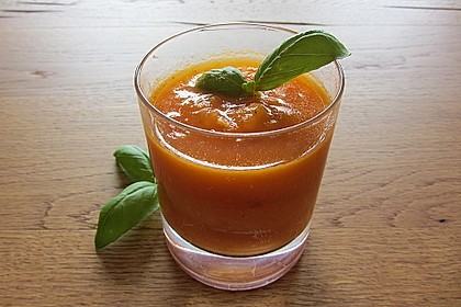 Low carb Tomaten-Basilikum-Suppe 1