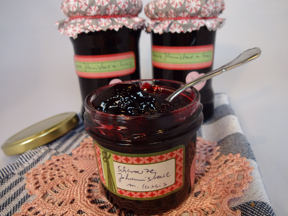 Schwarze Johannisbeer-Konfitüre mit Likör (Rezept mit Bild) | Chefkoch.de