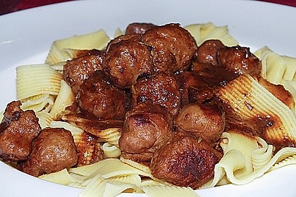 Bratwurstgulasch mit Bier 5