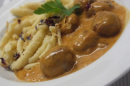 Bratwurstgulasch mit Bier 2