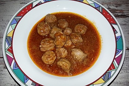 Bratwurstgulasch mit Bier 6