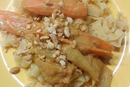 Pasta mit Gemüsejulienne und Erdnusssoße 7