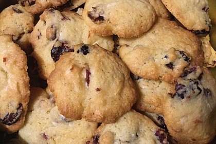 Cranberry White Chocolate Cookies 35