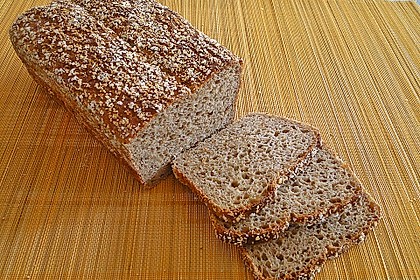 Amaranth-Hirse-Dinkel-Brot 4