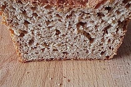 Amaranth-Hirse-Dinkel-Brot 8