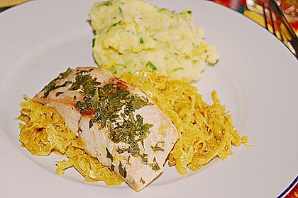 Frischer Lachs auf Rahmsauerkraut 10