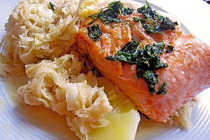 Frischer Lachs auf Rahmsauerkraut 12
