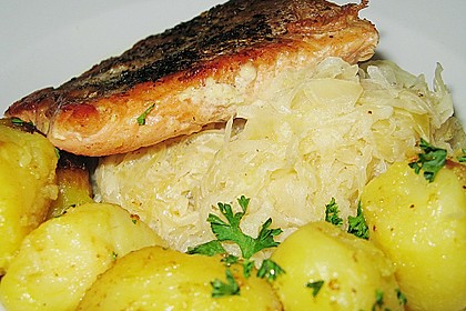 Frischer Lachs auf Rahmsauerkraut 1