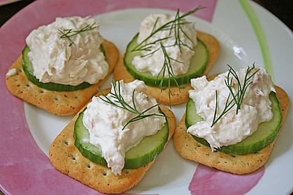 Cracker mit Räucherforellen - Mousse 1