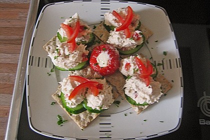 Cracker mit Räucherforellen - Mousse 22