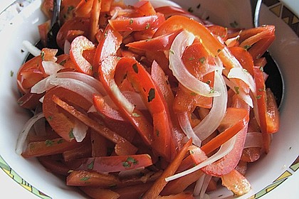 Paprikasalat mit Zwiebeln 5