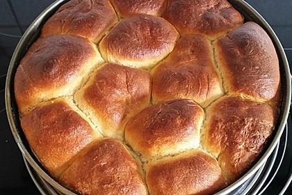 Kärnter Buchteln mit Pflaumenmus 46