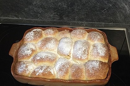Kärnter Buchteln mit Pflaumenmus 45