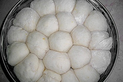 Kärnter Buchteln mit Pflaumenmus 68