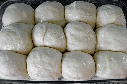 Kärnter Buchteln mit Pflaumenmus 47