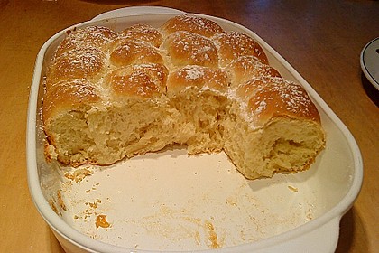 Kärnter Buchteln mit Pflaumenmus 40