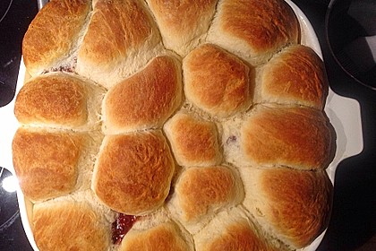 Kärnter Buchteln mit Pflaumenmus 49