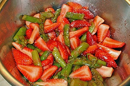 Spargel - Erdbeer Dessert 1