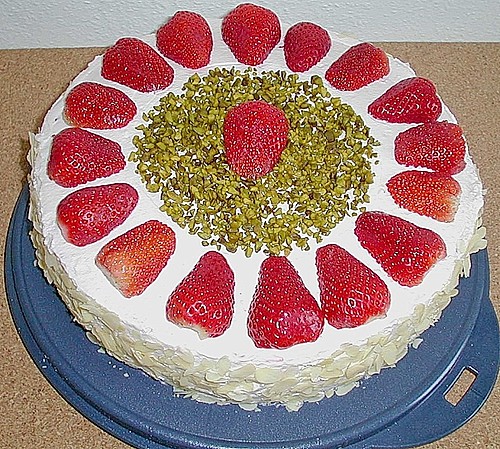 Erdbeer - Sekt - Torte (Rezept mit Bild) von Perle | Chefkoch.de