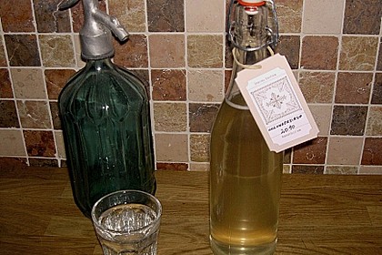 Holunderbl&uuml;tensirup 3