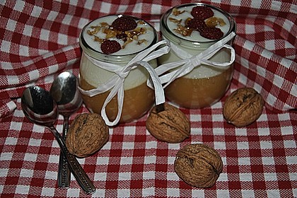 Leichtes Schichtdessert mit Apfelmus und Joghurt 6
