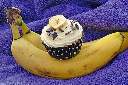 Banana-Split-Cupcakes 9