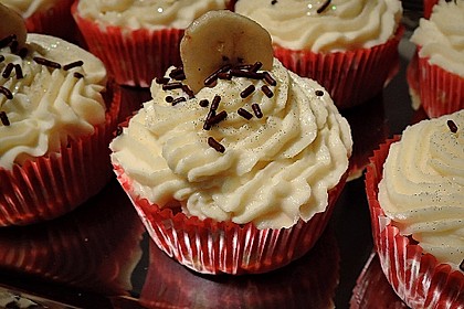 Banana-Split-Cupcakes 10