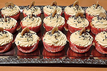 Banana-Split-Cupcakes 15