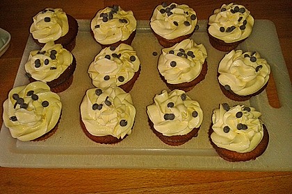 Banana-Split-Cupcakes 33