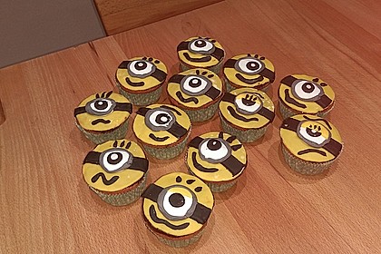 Banana-Split-Cupcakes 22