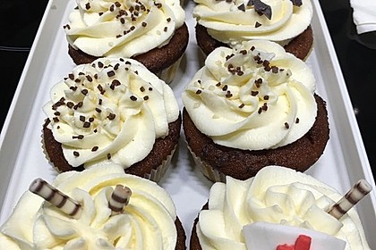 Banana-Split-Cupcakes 4