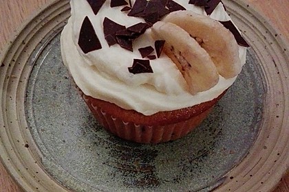 Banana-Split-Cupcakes 36