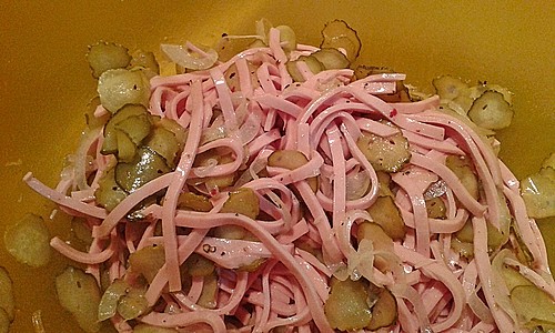 Wurstsalat, süß und pikant (Rezept mit Bild) von ziehel | Chefkoch.de