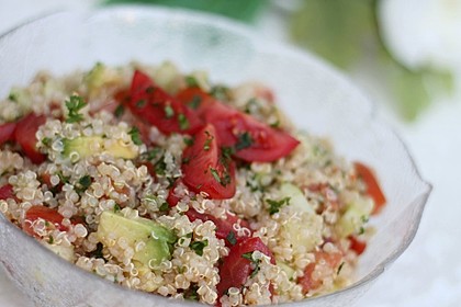 Quinoa Powersalat mit Tomaten und Avocado 13