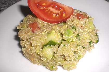 Quinoa Powersalat mit Tomaten und Avocado 30