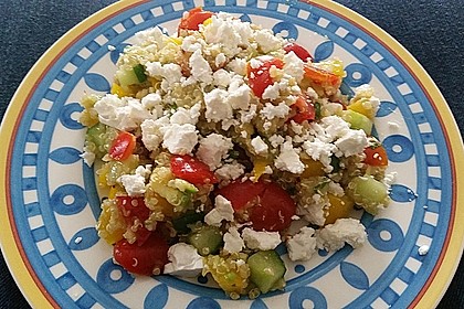 Quinoa Powersalat mit Tomaten und Avocado 25