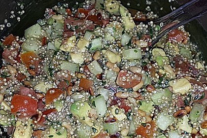Quinoa Powersalat mit Tomaten und Avocado 43