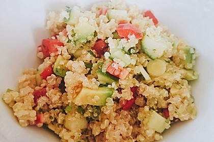 Quinoa Powersalat mit Tomaten und Avocado 16