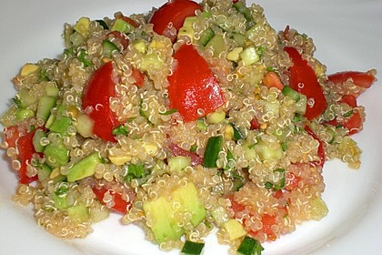 Quinoa Powersalat mit Tomaten und Avocado 23