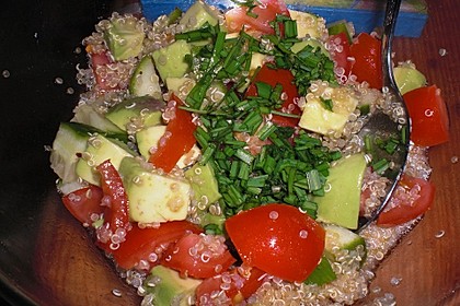 Quinoa Powersalat mit Tomaten und Avocado 21