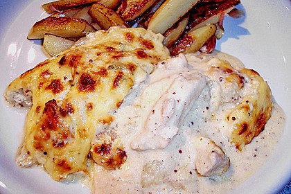&Uuml;berbackener Chicoree mit H&auml;hnchen in Salbei - Senf - Sauce