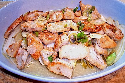 &Uuml;berbackener Chicoree mit H&auml;hnchen in Salbei - Senf - Sauce 2