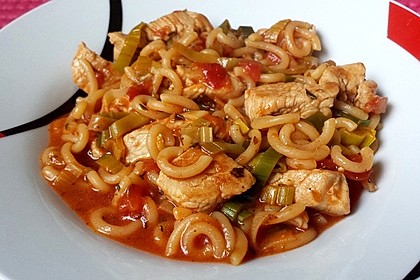 Hähnchenpfanne mit Nudeln